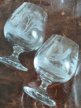Set of 2  etched glasses, signed by artist, Eagle/ Geese, mint, unique, Rare